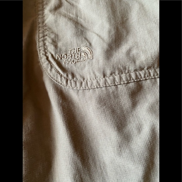 The North Face Green Shorts Size 6 - Picture 4 of 5